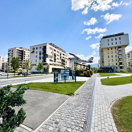 Kasper Coresi Mall - Rise Private Apartments & Suites Брашов Екстер'єр фото