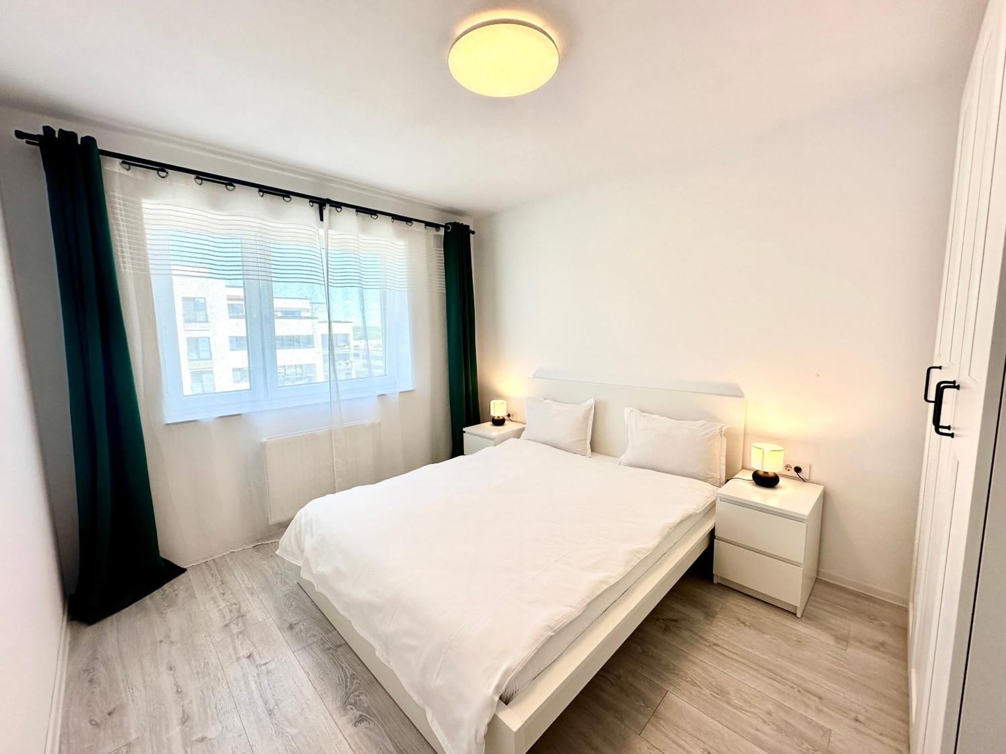 Kasper Coresi Mall - Rise Private Apartments & Suites Брашов Екстер'єр фото