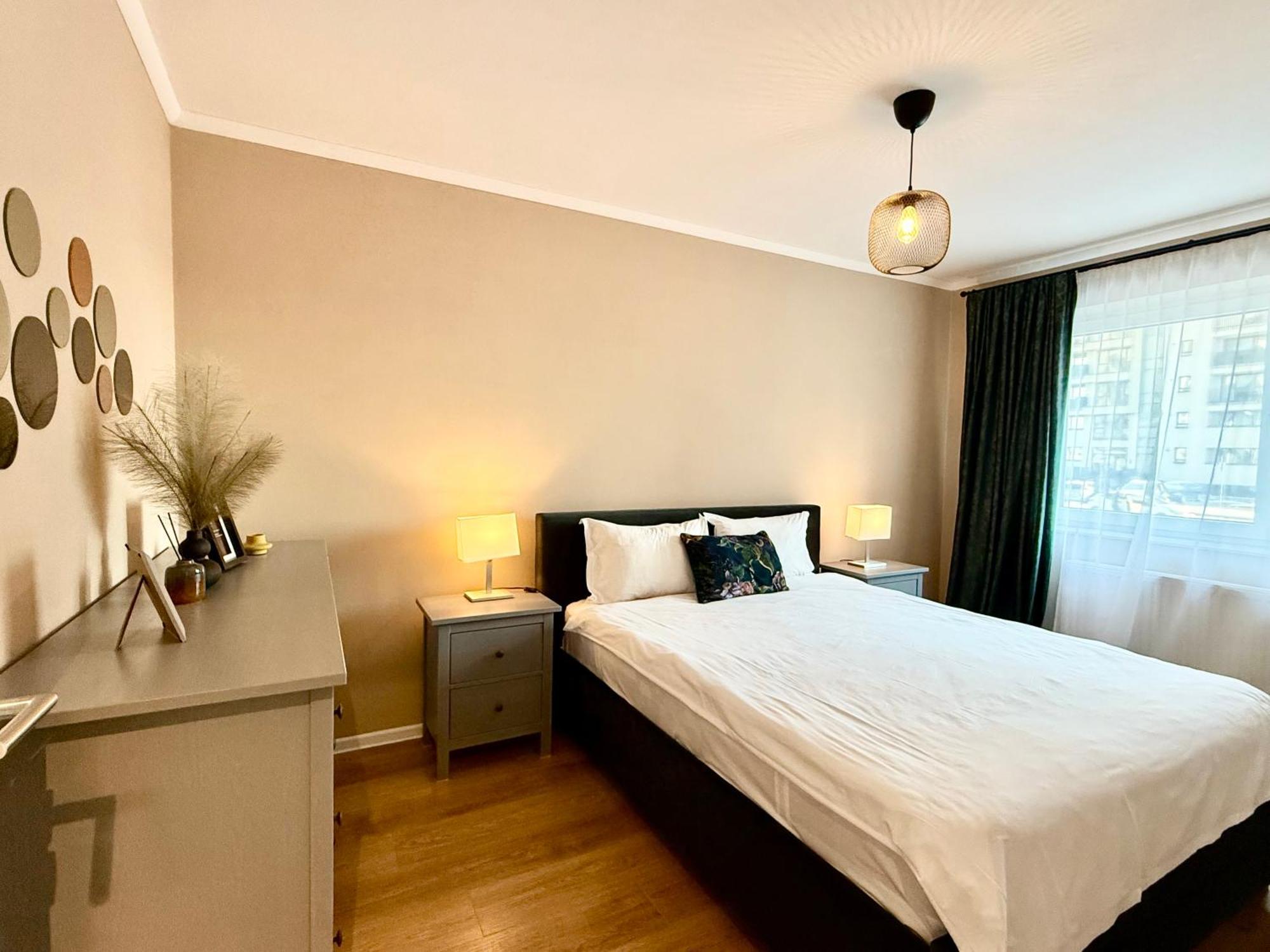 Kasper Coresi Mall - Rise Private Apartments & Suites Брашов Екстер'єр фото