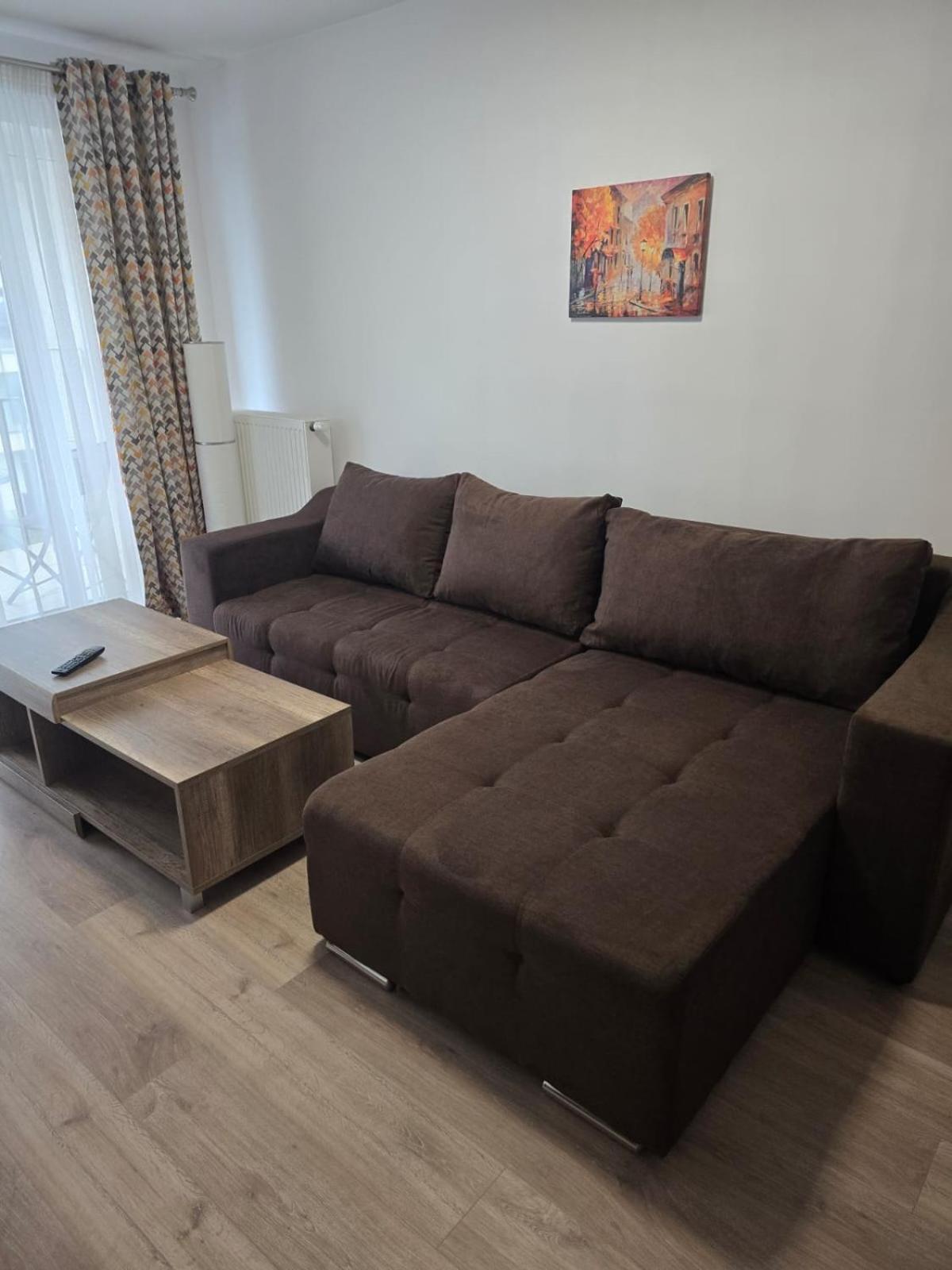 Kasper Coresi Mall - Rise Private Apartments & Suites Брашов Екстер'єр фото